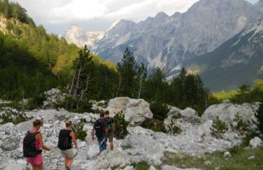 valbona-walking2 (1)